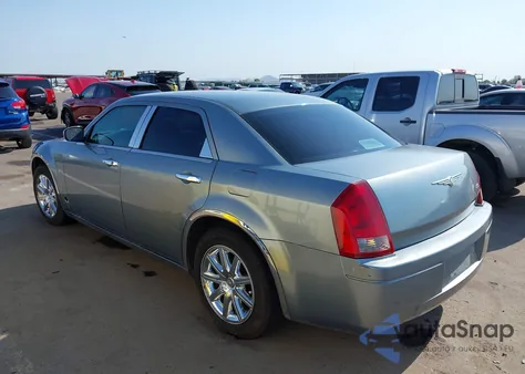 2007 Chrysler 300 из США, поврежденный, VIN 2C3LA43R17H678312